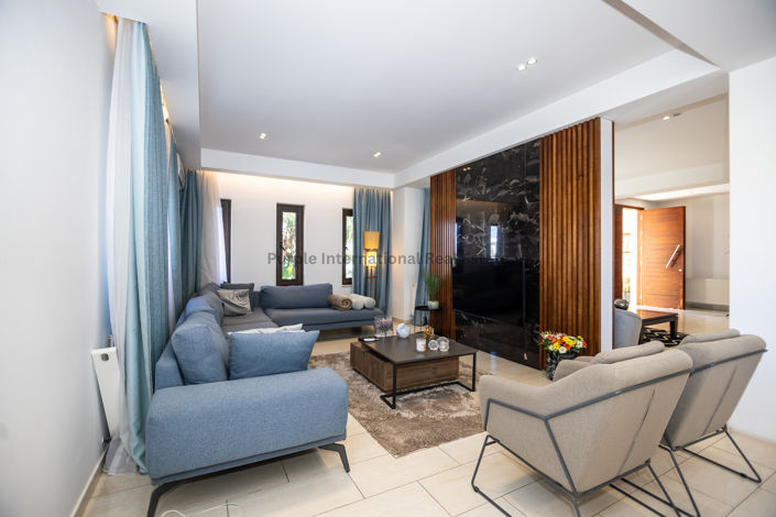 Image No.9-Villa de 6 chambres à vendre à Famagusta