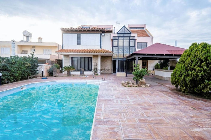 Image No.18-3 Bed Villa for sale