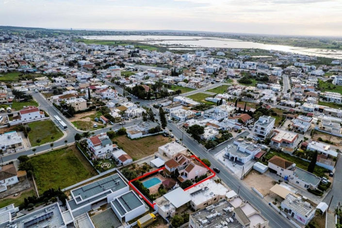 Image No.19-3 Bed Villa for sale