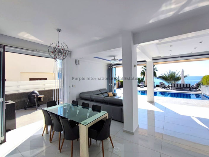 Image No.5-Villa de 5 chambres à vendre à Coral Bay