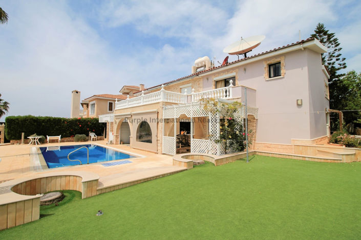 Image No.1-Villa de 4 chambres à vendre à Coral Bay