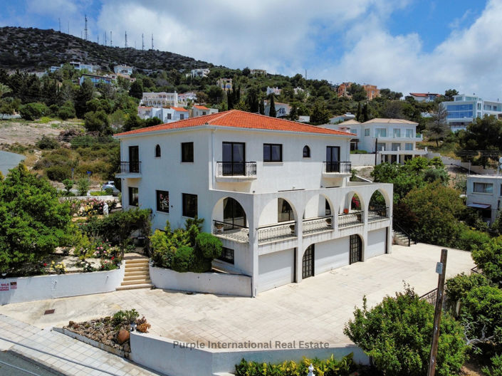 Image No.1-5 Bed Villa for sale