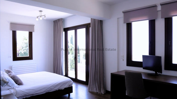 Image No.12-4 Bed Villa for sale