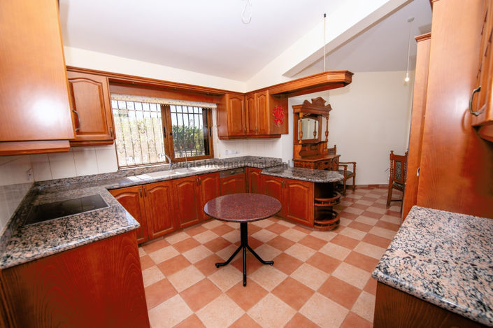 Image No.12-3 Bed Villa for sale