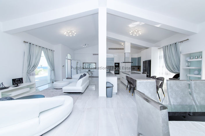 Image No.30-Villa de 4 chambres à vendre à Sea Caves