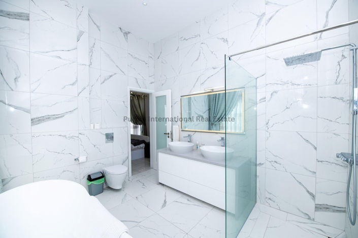 Image No.36-Villa de 4 chambres à vendre à Sea Caves