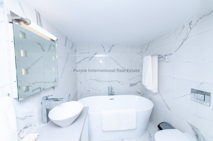 Image No.40-Villa de 4 chambres à vendre à Sea Caves