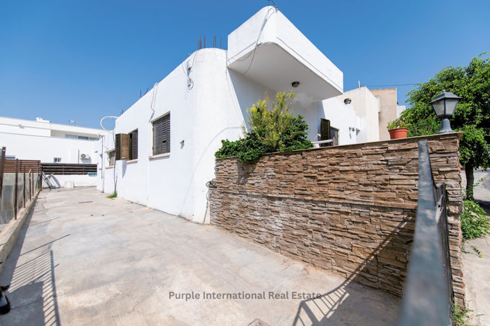 Image No.1-7 Bed Villa for sale