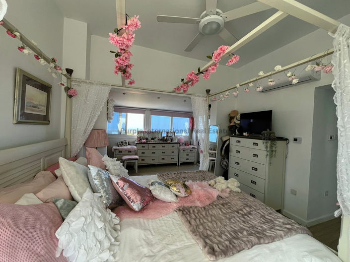 Image No.18-4 Bed Villa for sale