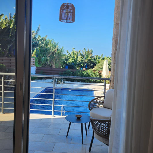 Image No.20-4 Bed Bungalow for sale