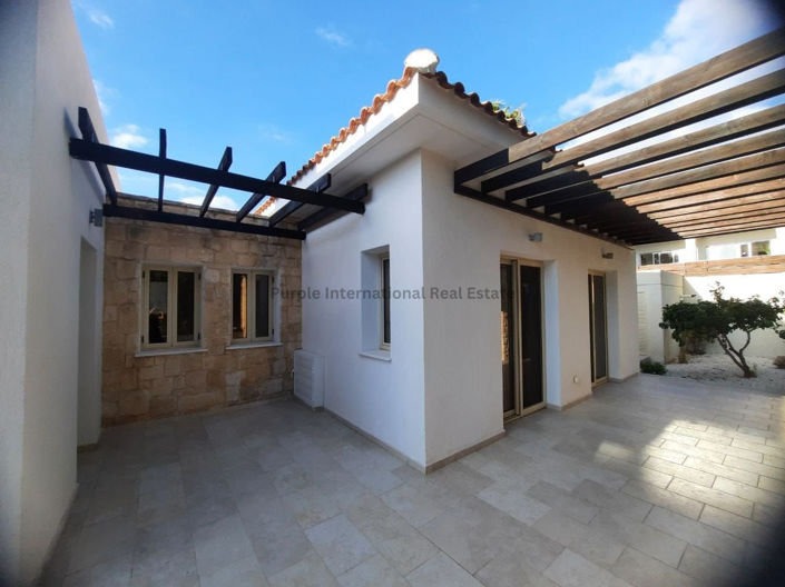 Image No.48-4 Bed Bungalow for sale