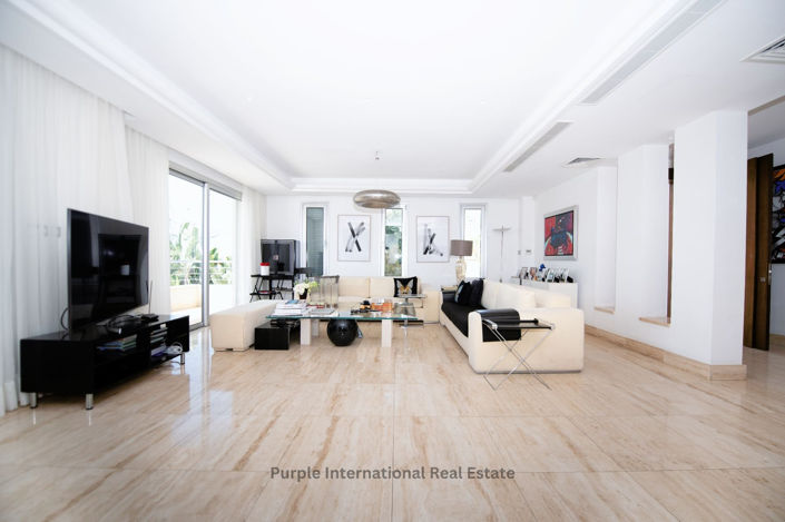 Image No.1-5 Bed Villa for sale