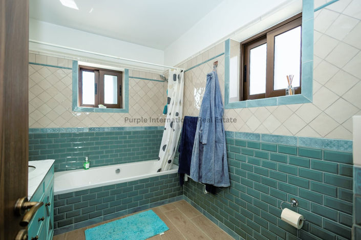 Image No.17-5 Bed Villa for sale