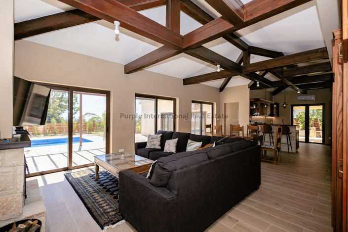 Image No.2-5 Bed Villa for sale