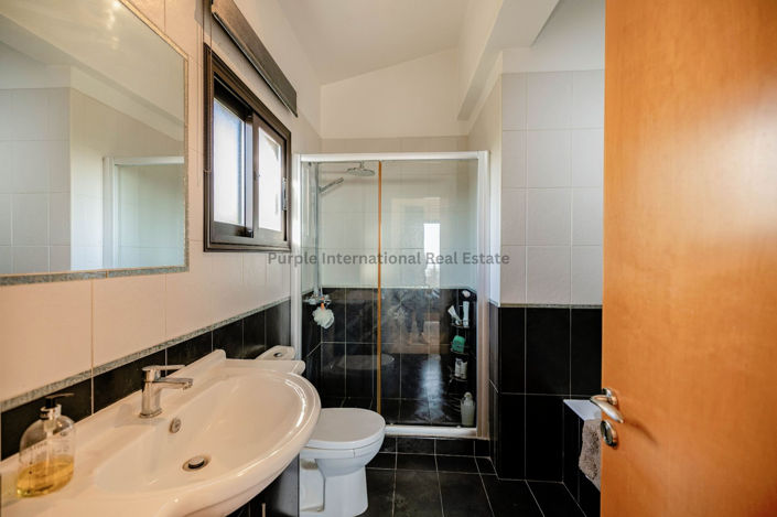 Image No.11-3 Bed Villa for sale