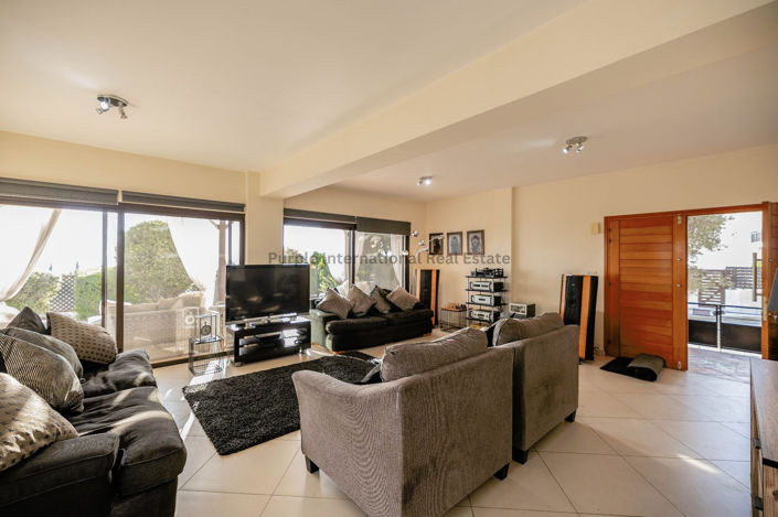 Image No.6-3 Bed Villa for sale