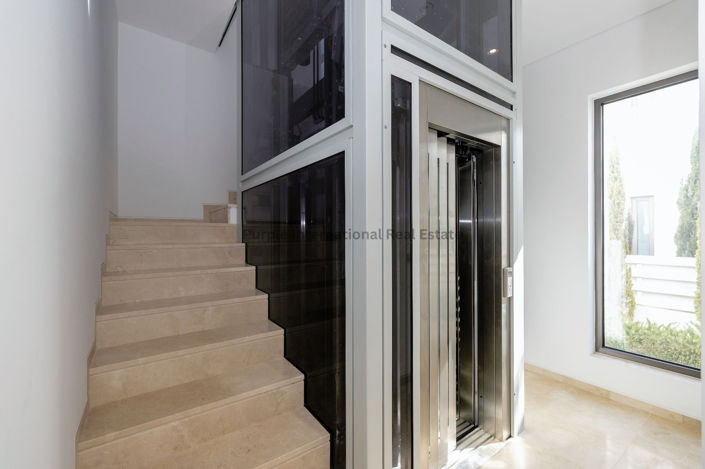 Image No.15-5 Bed Villa for sale