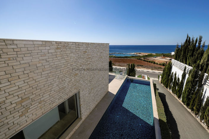 Image No.2-5 Bed Villa for sale