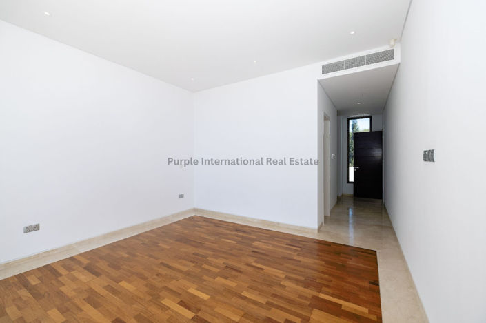 Image No.20-5 Bed Villa for sale