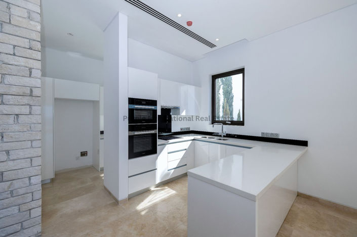 Image No.5-5 Bed Villa for sale