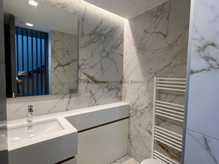 Image No.12-7 Bed Villa for sale