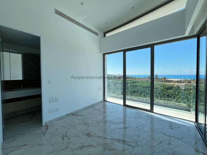 Image No.15-7 Bed Villa for sale