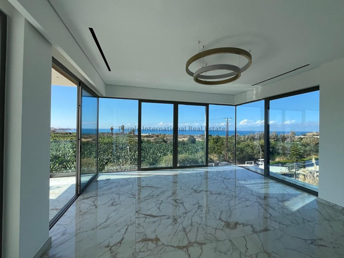 Image No.18-7 Bed Villa for sale