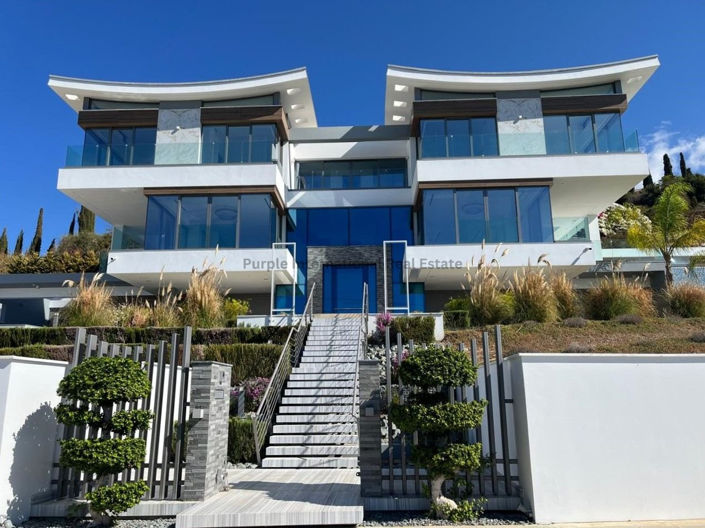 Image No.25-7 Bed Villa for sale