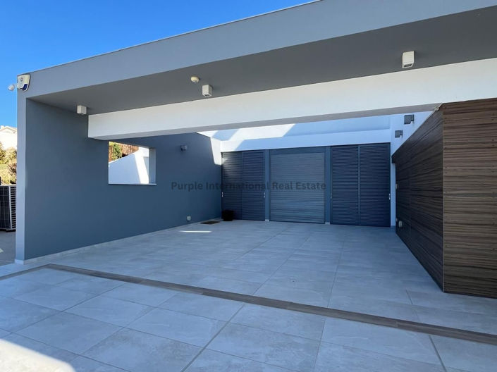 Image No.30-7 Bed Villa for sale