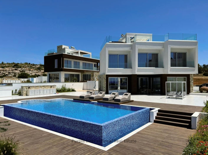 Image No.1-3 Bed Villa for sale