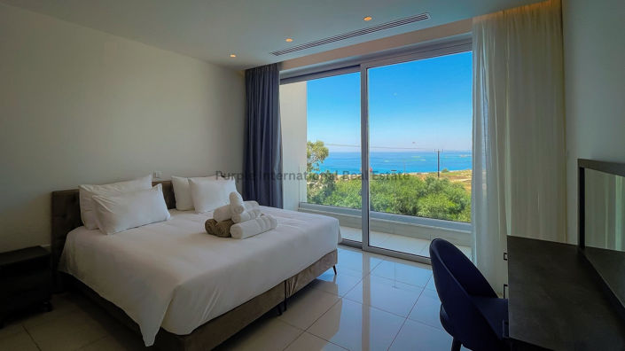 Image No.10-3 Bed Villa for sale