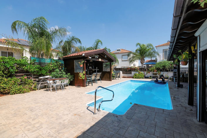 Image No.2-4 Bed Villa for sale