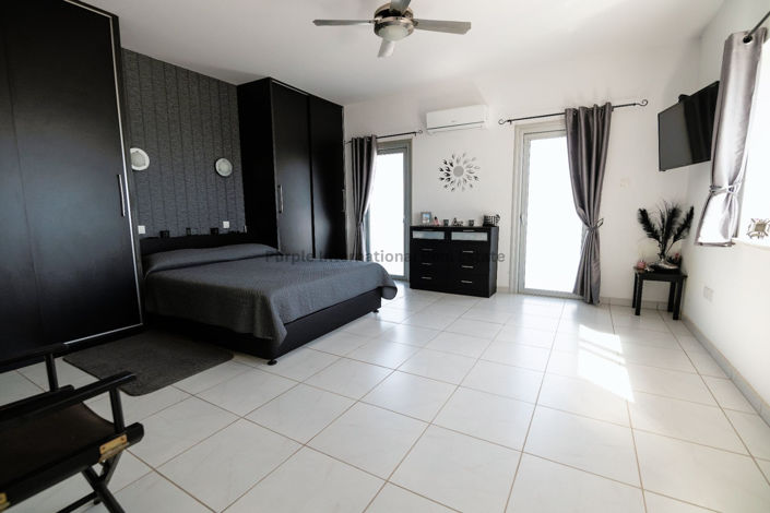 Image No.10-5 Bed Villa for sale