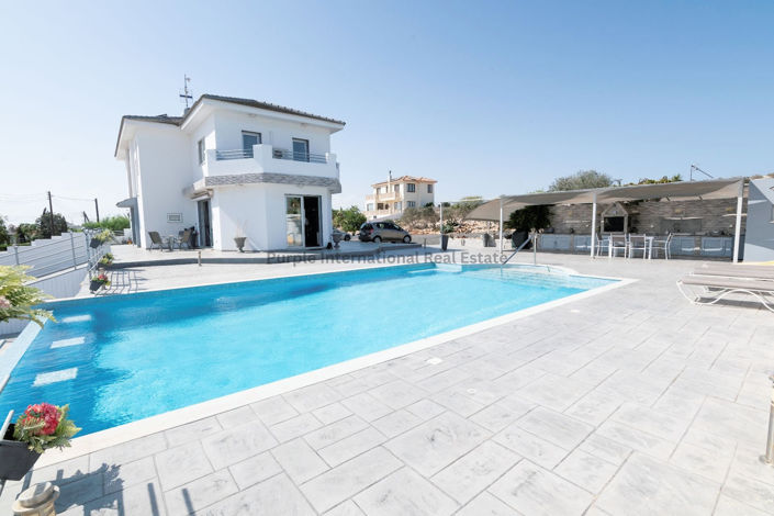 Image No.18-5 Bed Villa for sale