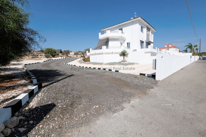 Image No.36-5 Bed Villa for sale