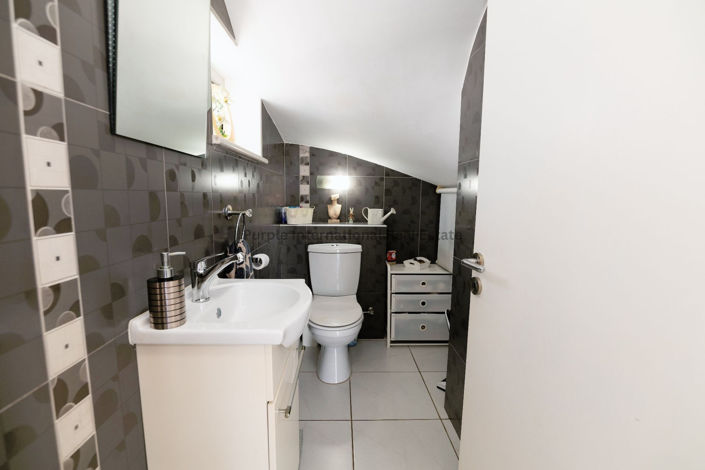 Image No.9-5 Bed Villa for sale