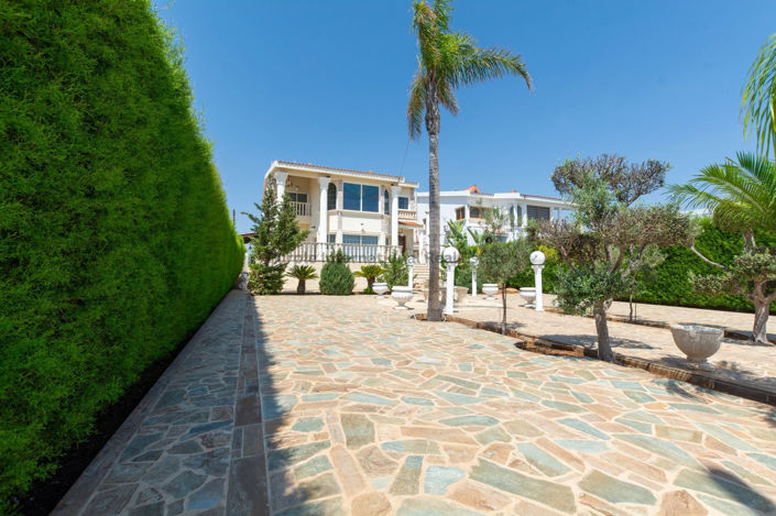 Image No.4-4 Bed Villa for sale