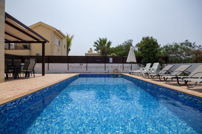 Image No.18-3 Bed Villa for sale