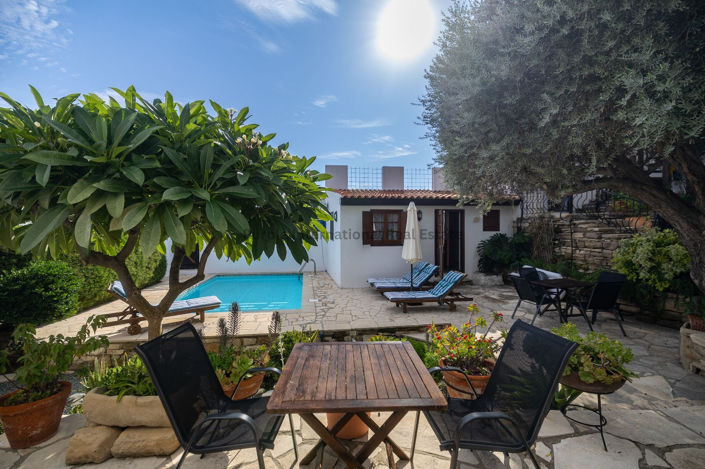 Image No.1-3 Bed House for sale