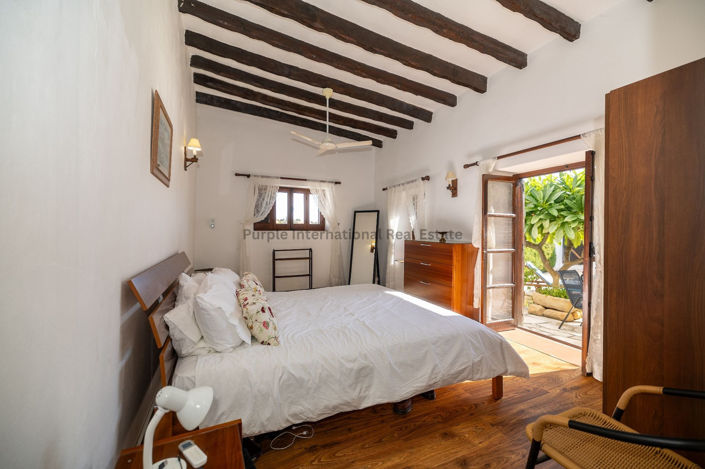 Image No.11-3 Bed House for sale