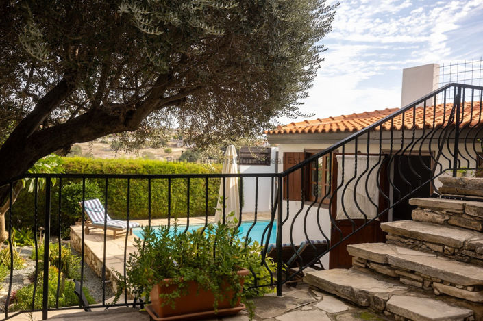 Image No.15-3 Bed House for sale