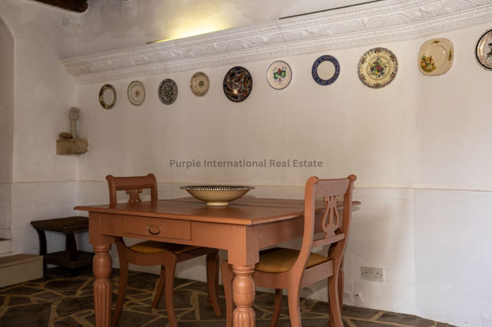 Image No.8-3 Bed House for sale