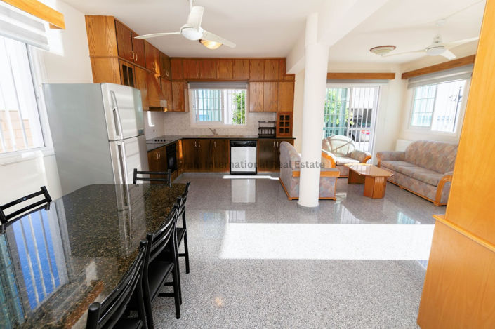 Image No.10-3 Bed Villa for sale