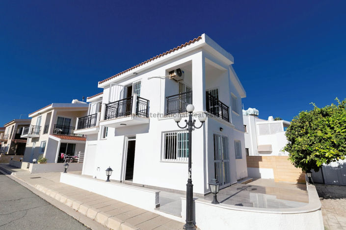 Image No.4-3 Bed Villa for sale