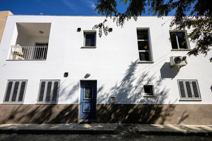 Image No.1-2 Bed House for sale
