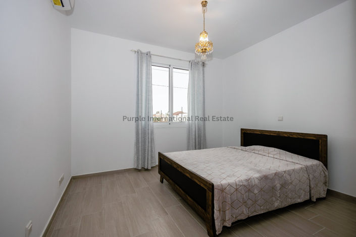 Image No.19-3 Bed House for sale