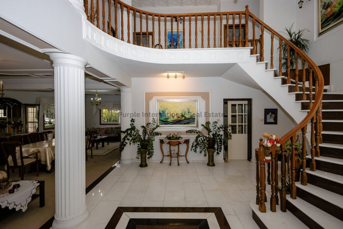 Image No.10-4 Bed Villa for sale