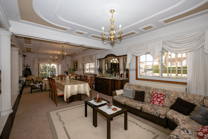 Image No.19-4 Bed Villa for sale