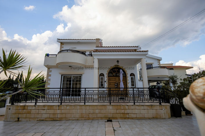 Image No.9-4 Bed Villa for sale