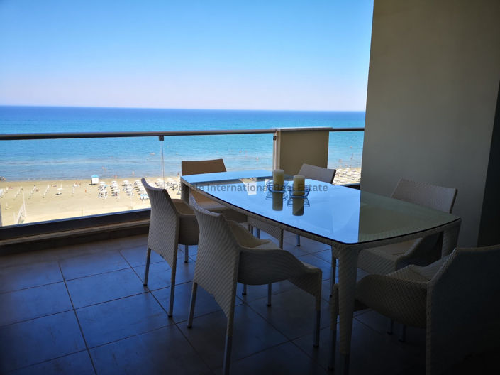 Image No.1-Appartement de 3 chambres à vendre à Larnaca
